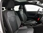 Volkswagen Polo 1.0 TSI R-Line Edition 95 PK Automaat | Panoramadak | Apple Carplay | 17" Lichtmetalen velgen | IQ Lights | Camera | Ruiten getint | Keyless access | Stoelverwarming | Climate control |
