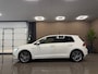 Volkswagen Golf 1.2 TSI CUP Edition * Navigatie / Xenon / LM Velgen / Parkeersensoren / NL Auto *