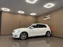 Volkswagen Golf 1.2 TSI CUP Edition * Navigatie / Xenon / LM Velgen / Parkeersensoren / NL Auto *