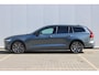 Volvo V60 T6 340PK AUT8 Twin Engine AWD R-Design | Adaptive Cruise & Pilot Assist | Schuif-/Kanteldak | Sportstoelen | Stoelverwarming | Park Assist & Camera | Getint Glas Achter | Power Seats incl. Memory |