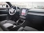 Volvo EX40 Single Motor Extended Range Ultra Black Ed. 82 kWh | Adaptieve Cruise Control | BLIS Dodehoek detectie | Schuif / Kanteldak | 360 Camera | 20 Inch | Stoel + Stuurverwarming | Extra Getint Glas Achter