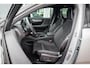 Volvo EX40 Single Motor Extended Range Ultra Black Ed. 82 kWh | Adaptieve Cruise Control | BLIS Dodehoek detectie | Schuif / Kanteldak | 360 Camera | 20 Inch | Stoel + Stuurverwarming | Extra Getint Glas Achter