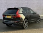 Volvo XC60 T6 Plug-in hybrid AWD Ultra Black Edition | Google | Long Range | Adaptieve Cruise Control | Schuif-/Kanteldak | Keyless | Bowers & Wilkins Audio | Gelamineerd Glas Rondom | Dodehoekdetectie | Zitverlenging | 360 Camera | Stoelverwarming Voor + Achter | Memory | Elek. Stoelen | Stuurverwarming | Getint Glas | Elek. Achterklep | 21" LM
