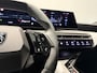 Peugeot 5008 1.2 Hybrid 145 Allure | 21%-Btw Vrije Weken! | Automaat | Climate Control | Navigatie | Apple Carplay / Android Auto | Camera | Verwarmde stoelen |