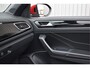 Volkswagen T-Roc Cabrio 1.5 TSI R-Line Stoel/stuurverwarming, 19 inch, Afn. trekhaak, Adaptive cruise, Navi