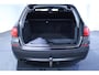 BMW 5-Serie Touring 528xi | Stoelverwarming | Parkeersensoren v/a