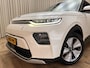 Kia e-Soul ExecutiveLine 64 kWh *Warmtepomp* Leder / Stoelkoeling / SOH 100% / CarPlay / Camera / Full Option