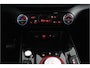 Kia e-Soul ExecutiveLine 64 kWh - Adaptive Cruise Controle - Trekhaak - Stoelventilatie - - Fabrieksgarantie tot 12-2027