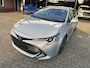 Toyota Corolla Touring Sports 1.8 Hybrid Dynamic Manhattan Grey, mooiste kleur Automaat stoel- en stuurverwaming / parkeersensoren voor en achter / Blind Spot Monitor / afneembare trekhaak / winterbandenset / Apple Carplay / Android Auto / parkeercamera / Toyota 10 jaar garantie progr