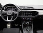 Audi Q3 35 TFSI S edition Competition | Automaat | S-line | Optiek zwart | Trekhaak | 19 Inch Velgen | Stoelverwarming | Airco | cruise control |