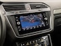 Volkswagen Tiguan 2.0 TSI 4Motion Highline 190Pk Automaat (PANORAMADAK, GROOT NAVI, HEAD-UP DISPLAY, 360 CAMERA, TREKHAAK, SPORTSTOELEN, GETINT GLAS, ELEK ACHTERKLEP, ADAPTIVE CRUISE, NIEUWSTAAT)