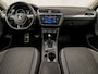 Volkswagen Tiguan 2.0 TSI 4Motion Highline 190Pk Automaat (PANORAMADAK, GROOT NAVI, HEAD-UP DISPLAY, 360 CAMERA, TREKHAAK, SPORTSTOELEN, GETINT GLAS, ELEK ACHTERKLEP, ADAPTIVE CRUISE, NIEUWSTAAT)