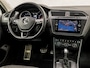 Volkswagen Tiguan 2.0 TSI 4Motion Highline 190Pk Automaat (PANORAMADAK, GROOT NAVI, HEAD-UP DISPLAY, 360 CAMERA, TREKHAAK, SPORTSTOELEN, GETINT GLAS, ELEK ACHTERKLEP, ADAPTIVE CRUISE, NIEUWSTAAT)