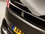 Peugeot 5008 1.2 PureTech Allure Sport 7 Persoons 131Pk Automaat (APPLE CARPLAY, GROOT NAVI, MEMORY SEATS, LEDER, STOELVERWARMING, 360 CAMERA, GETINT GLAS, NIEUWE APK, NIEUWSTAAT)