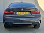 BMW 3-Serie 320i Business Edition M Sport Automaat / Dealer onderhouden / Stoelverwarming / Trekgewicht 1600 kg / Apple Carplay Android Auto / Cruise control / Keyless Entry/Start / Climate control / Parkeersensoren voor en achter /