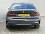 BMW 3-Serie 320i Business Edition M Sport / Dealer onderhouden / Stoelverwarming / Trekgewicht 1600 kg / Apple Carplay Android Auto / Cruise control / Keyless Entry/Start / Climate control / Parkeersensoren voor en achter /