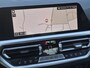 BMW 3-Serie 320i Business Edition M Sport / Dealer onderhouden / Stoelverwarming / Trekgewicht 1600 kg / Apple Carplay Android Auto / Cruise control / Keyless Entry/Start / Climate control / Parkeersensoren voor en achter /
