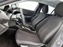 Peugeot 208 Style 75pk | Navigatie | Achteruitrijcamera | Airco | Cruise Control | Parkeersensoren | Led koplampen | Apple Carplay / Android Auto | Bluetooth | DAB+ radio | Elektrisch inklapbare spiegels | Donker getint glas | 16" lichtmetalen velgen |