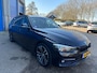 BMW 3-Serie Touring 320i Luxury Edition 180 PK Black Line !