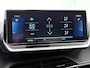 Peugeot e-208 EV Allure Pack 50 kWh 136pk | Navigatie | Achteruitrijcamera | 3D Cockpit | Climate Control | Cruise Control | Parkeersensoren | Stof/kunstleder | Keyless start | Apple Carplay / Android Auto | DAB+ radio | Led koplampen | Donker getint glas | 16" lichtmetalen velgen |