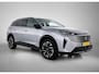 Peugeot 5008 SUV Allure Hybrid 145pk Automaat | Navigatie via draadloze Apple Carplay / Android Auto | Achteruitrijcamera | Cruise Control | Climate Control | Parkeersensoren | Armsteun | Led koplampen | Keyless | Automatisch dimlicht | Regensensor | Donker getint glas | 19" Lichtmetalen velgen |