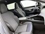 Peugeot 5008 SUV Allure Hybrid 145pk Automaat | Navigatie via draadloze Apple Carplay / Android Auto | Achteruitrijcamera | Cruise Control | Climate Control | Parkeersensoren | Armsteun | Led koplampen | Keyless | Automatisch dimlicht | Regensensor | Donker getint glas | 19" Lichtmetalen velgen |