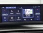 Peugeot 5008 SUV Allure Hybrid 145pk Automaat | Navigatie via draadloze Apple Carplay / Android Auto | Achteruitrijcamera | Cruise Control | Climate Control | Parkeersensoren | Armsteun | Led koplampen | Keyless | Automatisch dimlicht | Regensensor | Donker getint glas | 19" Lichtmetalen velgen |