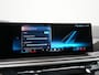 BMW X5 xDrive50e M Sport PHEV 490pk Dealer O.H. | Panodak | Luchtvering | Adaptive Cruise | Head Up | 360 Camera | Harman / Kardon | Lederen Sportstoelen Memory & Verwarmd | Sfeerverlichting | Apple Carplay | Keyless | Blis | 20"L.M | Plug