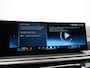BMW X5 xDrive50e M Sport PHEV 490pk Dealer O.H. | Panodak | Luchtvering | Adaptive Cruise | Head Up | 360 Camera | Harman / Kardon | Lederen Sportstoelen Memory & Verwarmd | Sfeerverlichting | Apple Carplay | Keyless | Blis | 20"L.M | Plug