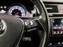 Volkswagen Golf 1.2 TSI Sportline (NAVIGATIE, CLIMATE, GETINT GLAS, CAMERA, ALCANTARA, SPORTSTOELEN, GETINT GLAS, TREKHAAK, CRUISE, LM VELGEN, NIEUWSTAAT)