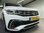 Volkswagen Tiguan 1.5 TSI R-Line Business+ Automaat | Trekhaak | IQ Light