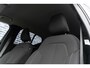 Volvo XC40 T2 Momentum Business | Navigatie | Adaptieve Cruise Control | Trekhaak | DAB | Parkeercamera | Park Assist | Getint Glas | Apple CarPlay & Android Auto | Volvo On Call | 18" LM