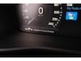 Volvo XC40 T2 Momentum Business | Navigatie | Adaptieve Cruise Control | Trekhaak | DAB | Parkeercamera | Park Assist | Getint Glas | Apple CarPlay & Android Auto | Volvo On Call | 18" LM