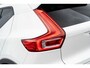 Volvo XC40 T2 Momentum Business | Navigatie | Adaptieve Cruise Control | Trekhaak | DAB | Parkeercamera | Park Assist | Getint Glas | Apple CarPlay & Android Auto | Volvo On Call | 18" LM