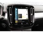 Volvo XC40 T2 Momentum Business | Navigatie | Adaptieve Cruise Control | Trekhaak | DAB | Parkeercamera | Park Assist | Getint Glas | Apple CarPlay & Android Auto | Volvo On Call | 18" LM
