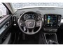 Volvo XC40 T2 Momentum Business | Navigatie | Adaptieve Cruise Control | Trekhaak | DAB | Parkeercamera | Park Assist | Getint Glas | Apple CarPlay & Android Auto | Volvo On Call | 18" LM