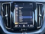 Volvo XC60 2.0 T8 Twin Engine AWD Panoramadak Luchtvering Leer Trekhaak Navigatie Elektrische Stoel Stoelverwarming Pilot Assist Blis 360 Camera Head Up Display Apple Carplay Android Auto Extra Getint Glas Plug in Hybride