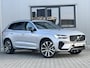 Volvo XC60 2.0 T6 Plug-in hybrid AWD R-Design | Trekhaak | 21 inch | Dark | H/K Geluid