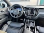 Volvo XC60 2.0 T6 Plug-in hybrid AWD R-Design | Trekhaak | 21 inch | Dark | H/K Geluid