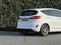 Ford Fiesta 1.0 EcoBoost Hybrid, NIEUW MODEL, ST-LINE, CARPLAY, NAVI, KEYLESS, LANE ASSIST, CRUISE CONTROL, CLIMATE CONTROL, STOEL/STUURVERWARMING, DAB, LED, PDC, LICHTMETAAL 17"
