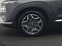 Hyundai Santa Fe 1.6 T-GDI Comfort Smart Sky Plug In Hybrid 266pk Dealer O.H. PHEV | Trekhaak Afn. | Panodak | Adaptive Cruise | Camera | Krell Audio | Lederen Sportstoelen Verwarmd | Apple Carplay | Keyless | Blis | Stuur Verwarmd | Navigatie | DAB |