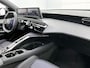 Peugeot 3008 SUV Allure Hybrid 145pk Automaat | Navigatie via draadloze Apple Carplay / Android Auto | Achteruitrijcamera | Cruise Control | Climate Control | Parkeersensoren | Armsteun | Led koplampen | Keyless | Automatisch dimlicht | Regensensor | Donker getint glas | 19" Lichtmetalen velgen |