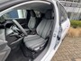 Peugeot 208 1.2 Hybrid 110 e-DCS6 Allure | 21%-Btw Vrije Weken! | Automaat | Climate Control | Navigatie | Apple Carplay / Android Auto | Camera | Parkeersensoren