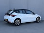 Hyundai i20 1.0 T-GDI Comfort Smart / Dealer onderhouden / BOSE / Navigatie / Apple Carplay & Android Auto / Camera / Stoel Verwarming / Stuurwiel Verwarming / 16” LM & All Season banden / DAB /