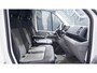 Volkswagen Crafter 2.0 TDI 102 pk L3H3 Navi, Trekhaak 2.500 kg Airco, Laadruimte Pakket, PDC V+A, Apple Carplay, 3-Zits