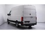Volkswagen Crafter 2.0 TDI 102 pk L3H3 Navi, Trekhaak 2.500 kg Airco, Laadruimte Pakket, PDC V+A, Apple Carplay, 3-Zits