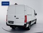 Mercedes-Benz Sprinter 319 1.9 Pro L2H1 3500kg trekhaak Distronic Navigatie Led Stoelverwarming Comfortstoel Betimmering