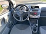 Toyota Aygo 1.0-12V + 5DR*Airco*NAP*13-02-2027 APK*LM velgen*Elektrische ramen*