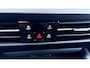 Volkswagen Golf 1.5 eTSI R-Line Matrix Led / Massage / Apple & Android / DAB / Meest complete uitvoering /