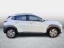 Hyundai Kona Electric EV Comfort 64 kWh Black Package SOH 93,4%c / Warmtepomp / Adaptieve cruise / Camera / Carplay / Keyless / DAB / Full LED / 3 Fase /